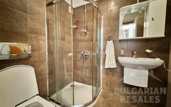 Priamo pri mori! Dvojizbový apartmán v komplexe s krásnym zeleným areálom v Lozeneci ID: 6113 - Фото7