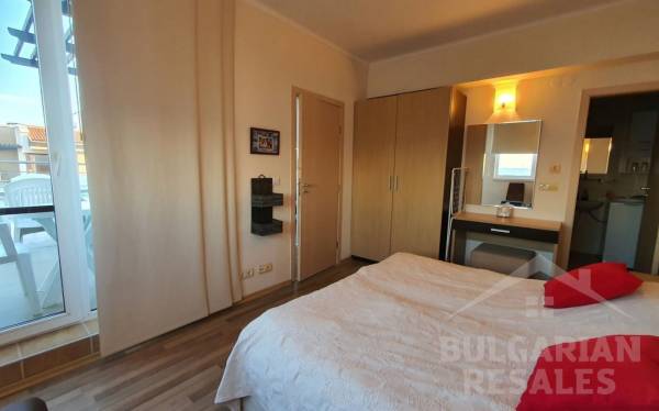 Три комнаты, первая линия , квартира в Обзоре ID: 3918 - Фото 12