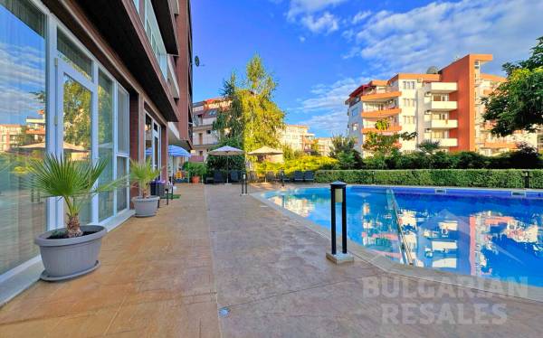 Просторни луксозни апартаменти с една спалня за продажба в „Omega Resort“ ID: 4285 - Снимка 17