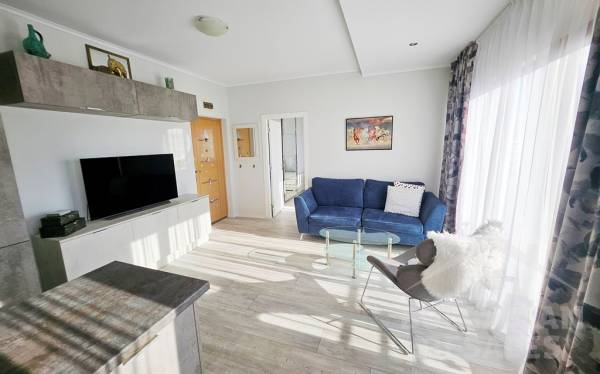 Уютен апартамент с ремонт в „Pacific 3“ ID: 5722 - Снимка 2