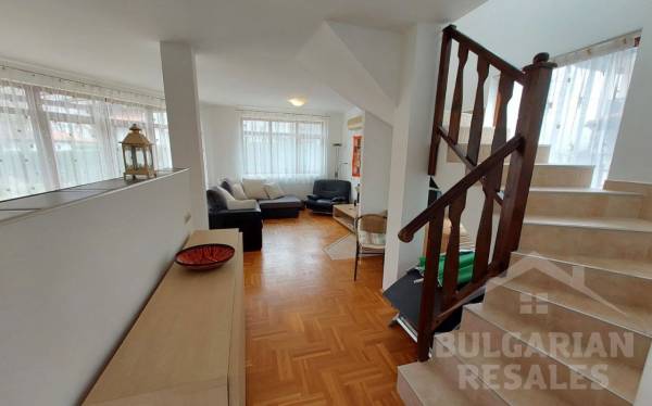 Къща в затворен комплекс, на тихо място! ID: 4173 - Снимка 6