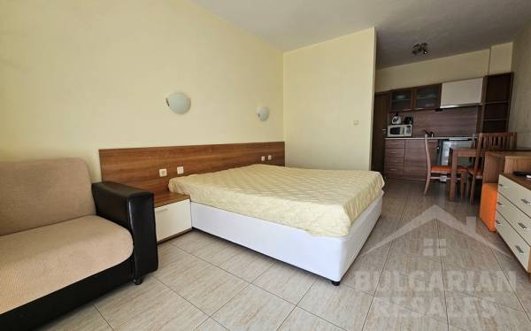 Изглед към басейна, студио за почивка в комплекс „Polo Resort“, Слънчев бряг ID: 5914 - Снимка 3