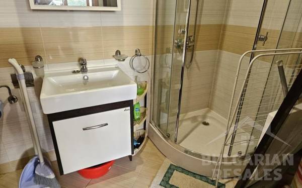 Прекрасная студия на первой линии в престижном комплексе ID: 5064 - Фото 8