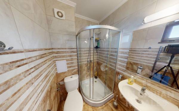 Trzypiętrowy dom z bezpośrednim dostępem do basenu ID: 5316 - Фото9