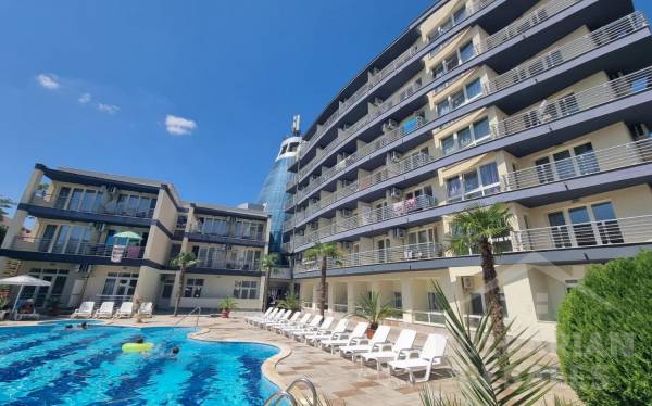 Designer-renovated apartment in the Sol e Mar complex ID: 5819 - Photo 17