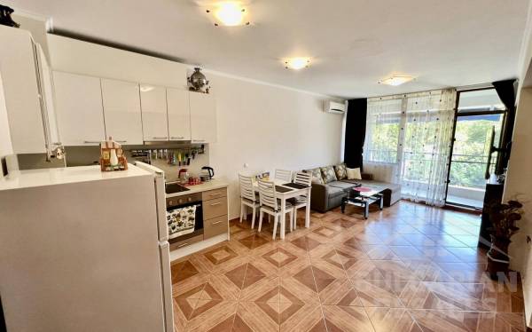 Първа линия и гледка към басейна! Апартамент в „Sun Wave“ ID: 4821 - Снимка 3