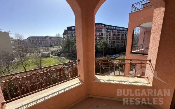 Двухкомнатная квартира на Солнечном берегу, вид на бассейн, средний этаж ID: 5993 - Фото 7