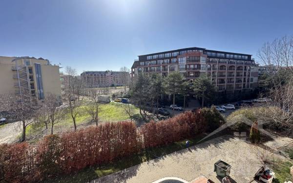 Двухкомнатная квартира на Солнечном берегу, вид на бассейн, средний этаж ID: 5993 - Фото 8