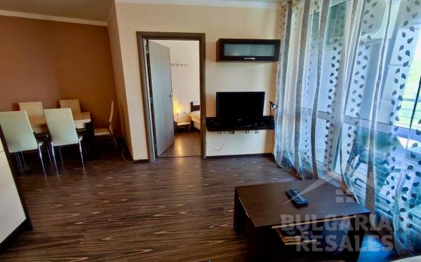 Вид на бассейн. Квартира в "Sunny Beach Plazá" ID: 4458 - Фото 2