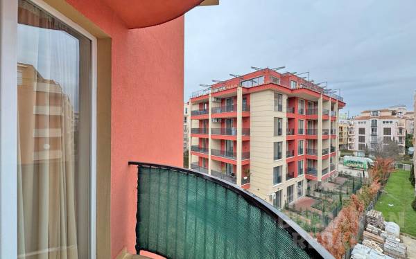 Светли стаи, 2 тераси, комплекс „Sunny View Central“, курорт Слънчев бряг ID: 6050 - Снимка 11