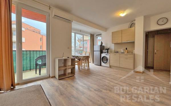 Светли стаи, 2 тераси, комплекс „Sunny View Central“, курорт Слънчев бряг ID: 6050 - Снимка 3