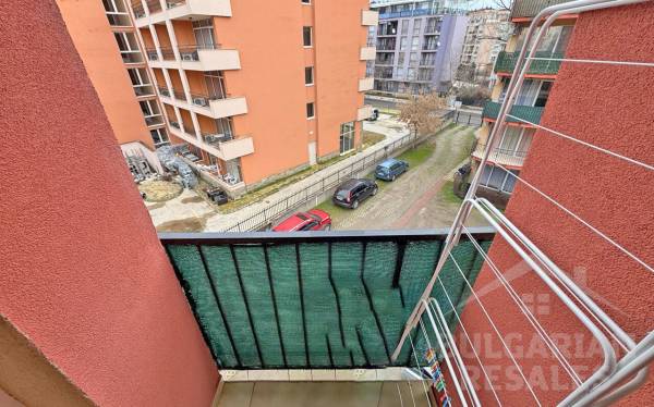 Светли стаи, 2 тераси, комплекс „Sunny View Central“, курорт Слънчев бряг ID: 6050 - Снимка 12