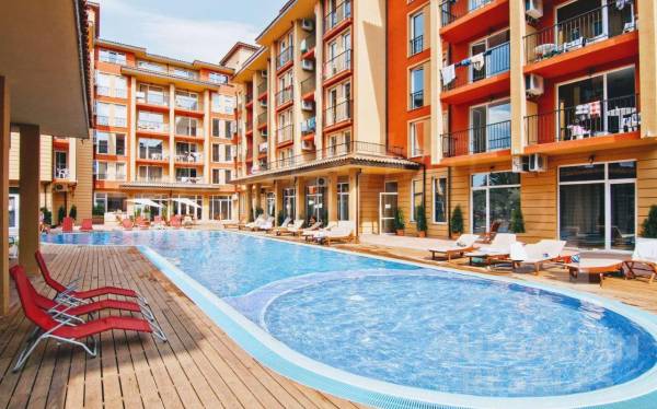 Светли стаи, 2 тераси, комплекс „Sunny View Central“, курорт Слънчев бряг ID: 6050 - Снимка 16