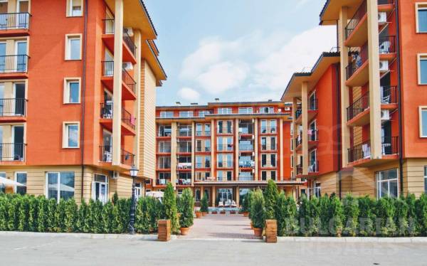 Светли стаи, 2 тераси, комплекс „Sunny View Central“, курорт Слънчев бряг ID: 6050 - Снимка 17