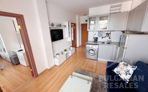 Two bedrooms, new furniture, pool view ID: 6425 - Photo 2