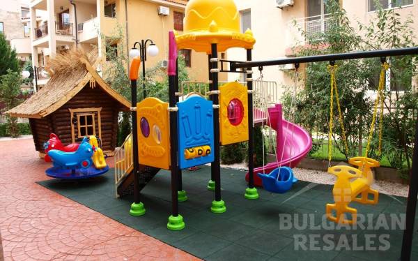 Стилен апартамент в модерен комплекс с плувен басейн  ID: 4007 - Снимка 19