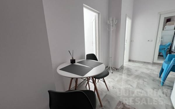 Mieszkanie z nowymi meblami, pierwsza linia, boczny widok na morze! ID: 4244 - Фото5