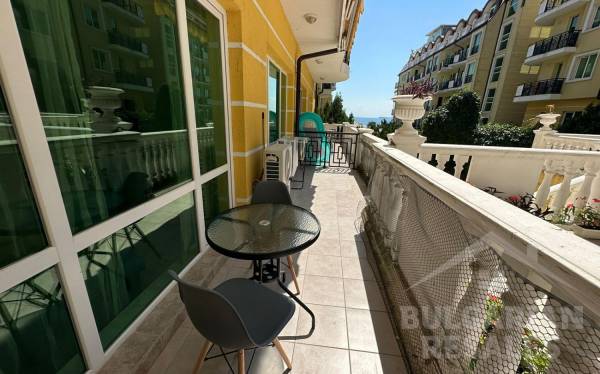 Mieszkanie z nowymi meblami, pierwsza linia, boczny widok na morze! ID: 4244 - Фото13