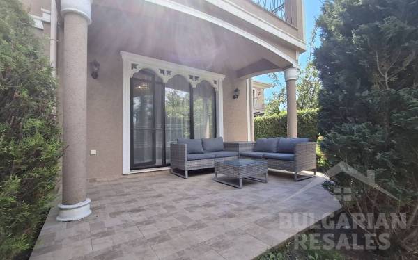 Townhouse in the “Victoria Royal Garden” Cottage Community ID: 6388 - Photo 2