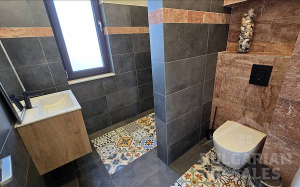 Kup teraz! Dwa piętra i patio w willi ID: 5368 - Фото18