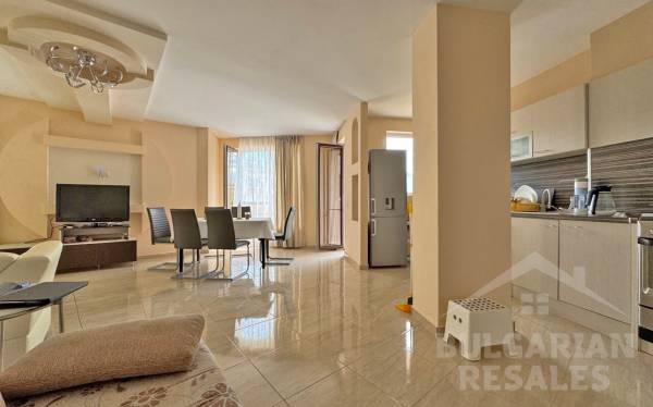Pool view. Apartment for a large family in the “VIP Image” complex ID: 6206 - Photo 3