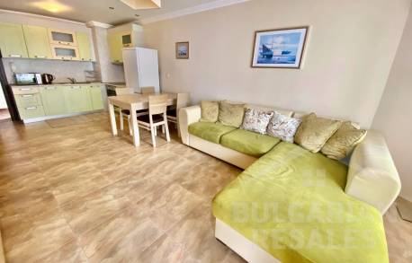 Prime location, sea view, apartment in Sveti Vlas - Photo 2