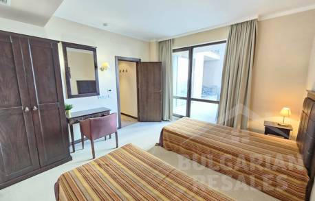 Просторный апартамент с 2 спальнями и 2 санузлами в комплексе Barcelo Royal Beach, Солнечный Берег - Фото 9