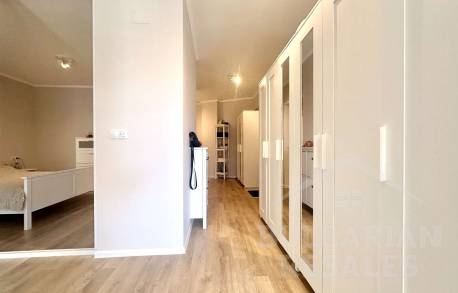 Реновиран апартамент с изглед към морето, на две крачки от плажа, Свети Влас - Снимка 11