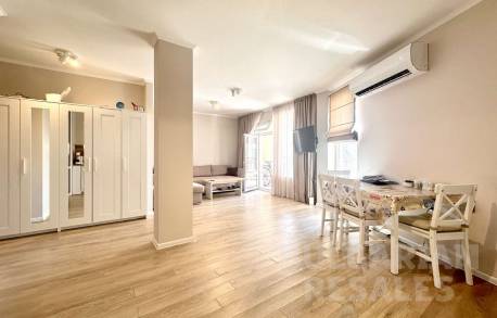 Реновиран апартамент с изглед към морето, на две крачки от плажа, Свети Влас - Снимка 7