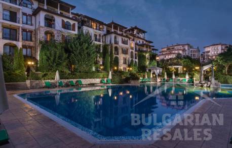 Bright apartment with a pool view in a prestigious complex in Nessebar - Photo 24