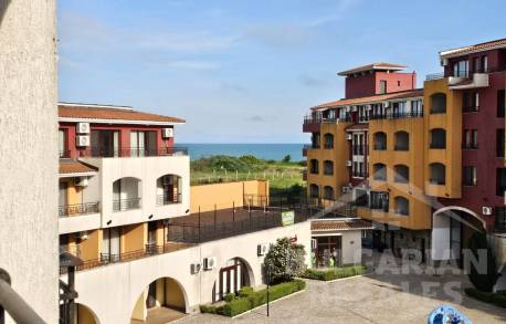 Cenovo výhodný štúdio s výhľadom na bazén, komplex v prvej línii „Marina Cape“ - Фото1