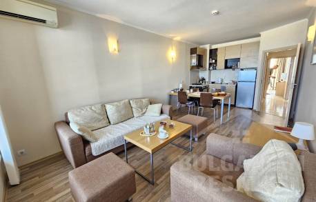 Sea view, beachfront, 3 bedrooms, “Obzor Beach Resort” complex - Photo 4