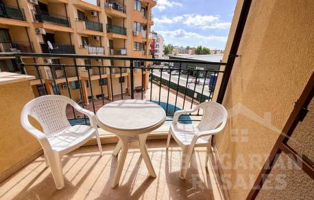 Dwupokojowe mieszkanie z widokiem na basen, Słoneczny Brzeg, kompleks „Amadeus 5” - Фото11