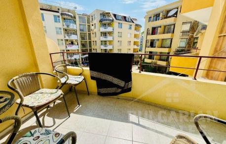 Изглед към басейна, 2 спални, комплекс „Sands“, Слънчев бряг - Снимка 9