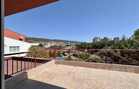 Двуетажен апартамент с изглед към морето и басейна, комплекс „Green Fort“ - Снимка 8