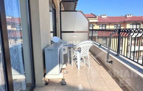 Výhľad na bazén, apartmán v prestížnom rezortnom komplexe - Фото10