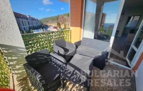 Изглед към морето, две спални,  комплекс „Imperial Fort“ - Снимка 3