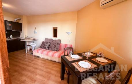 Dwupokojowe mieszkanie z widokiem na basen, Słoneczny Brzeg, kompleks „Amadeus 5” - Фото7