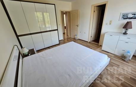 Spacious apartment with sea and mountain views in Elenite - Photo 15