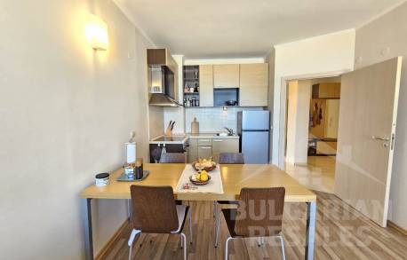 Sea view, beachfront, 3 bedrooms, “Obzor Beach Resort” complex - Photo 9