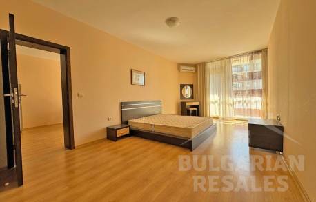 Buy a spacious 1-bedroom apartment in the “Luxor” complex, with a view of the pool - Photo 6