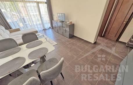 Първа линия, изглед към морето, модерно обзавеждане, комплекс „Dolche Vita 2“ в Свети Влас - Снимка 6