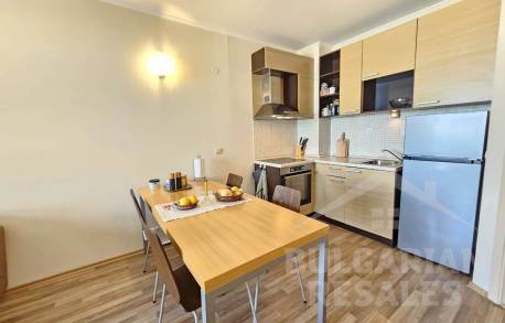 Sea view, beachfront, 3 bedrooms, “Obzor Beach Resort” complex - Photo 11