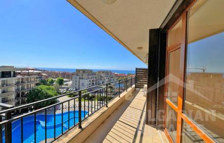 Гледка към морето и басейна, просторни стаи, комплекс „Luxor“ в Свети Влас - Снимка 9