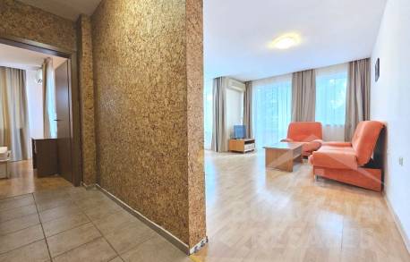 Приятная квартира на первой линии в Елените - Фото 9