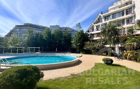 Pool view! Spacious apartment in Sunny Beach, “Sun Village” complex - Photo 19