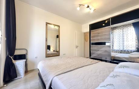 Bright apartment with a pool view in a prestigious complex in Nessebar - Photo 16