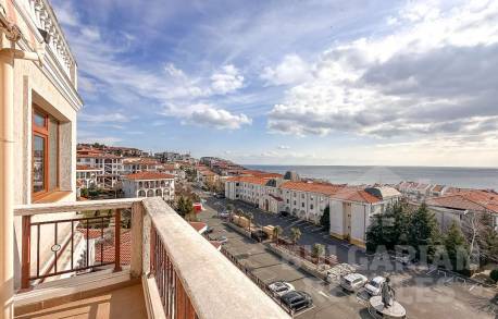 Апартамент с няколко спални и гледка към морето - Снимка 24