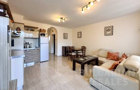 Bright apartment with a pool view in a prestigious complex in Nessebar - Photo 5