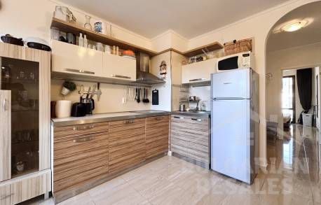 Bright apartment with a pool view in a prestigious complex in Nessebar - Photo 6